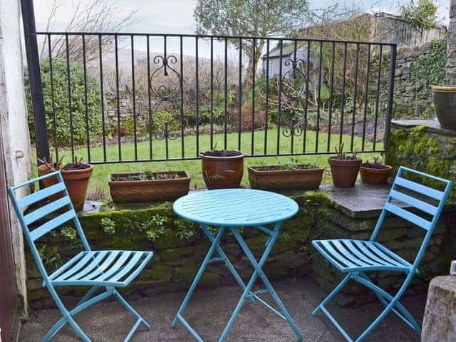 Relaxing sitting-out-area | Michill Cottage, Castleton, near Buxton