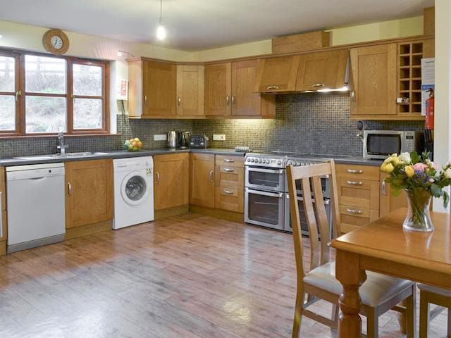 Spacious kitchen/diner | Elderberry House - Sherrill Farm Holiday Cottages, Dunterton, near Tavistock