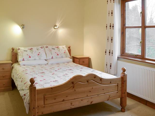 Comfortable double bedroom | Chestnut House - Sherrill Farm Holiday Cottages, Dunterton, near Tavistock