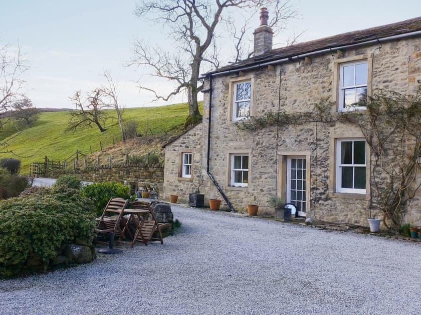 Miller Cottage In Scalegill Near Kirkby Malham Yorkshire Book