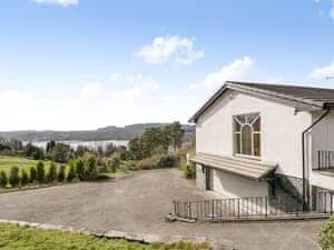 Detached luxury property with lake views | North Dean, Near Bowness-on-Windermere