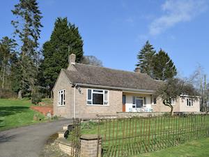 Detached bungalow | Roundhill, near Chipping Warden