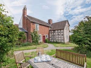 Exterior | Cronkhill Farmhouse, Attingham Park, nr. Shrewsbury