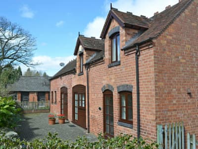 Converted coach house and stables | Pear Tree Cottage, Strawberry Cottage - Goodmoor Cottages, Wyre Forest, near Bewdley