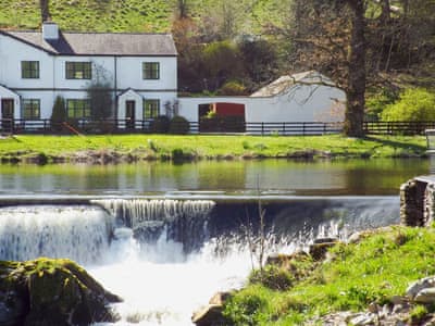 Perfect holiday home on the side of the River Kent | Four Seasons, Cowan Head, near Kendal