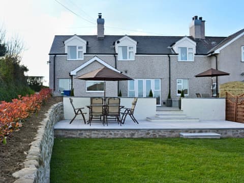 Delightful, semi-detached cottage  | Bwthyn Tyddyn Sachau, Y Ff&ocirc;r, near Pwllheli