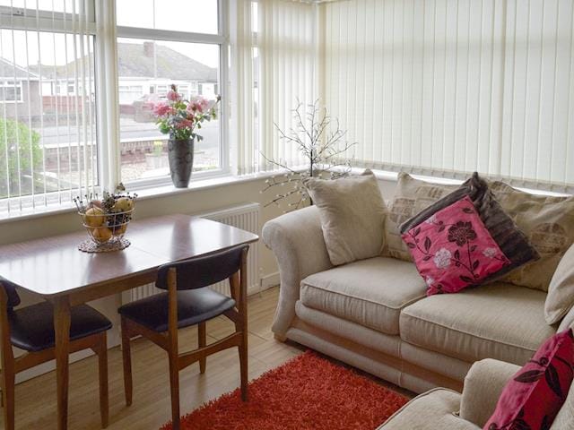 Airy additional sitting room/sun room | Rossall Beach Cottage, Rossall, near Thornton-Cleveleys.