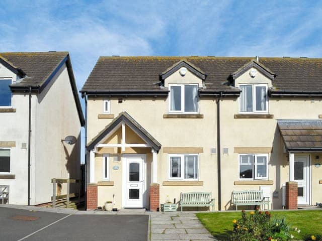 Delightful holiday home | Tee View - Tee View and Sea Shore, Seahouses