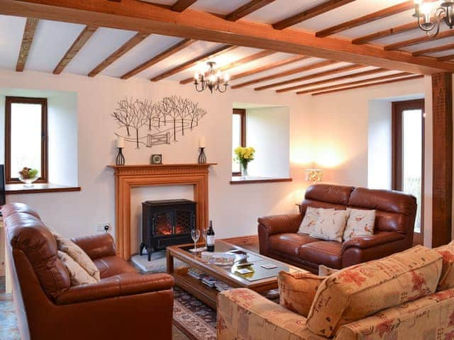 Chalgrove, sleeps 8 in Brecon.