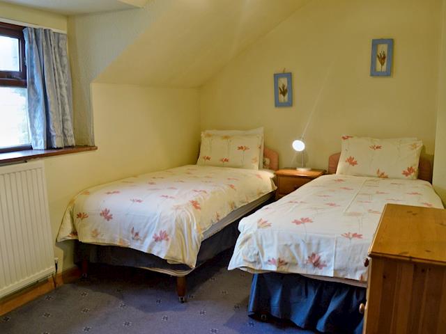 Cosy twin bedroom | Tarragon - Sherrill Farm Holiday Cottages, Dunterton, near Tavistock