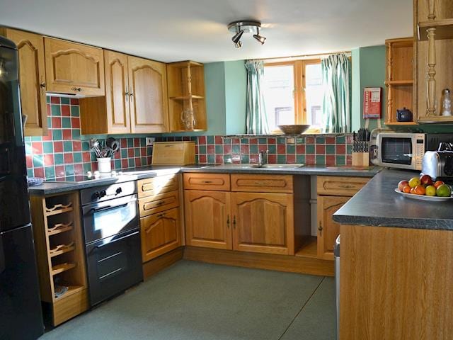 Well-equipped kitchen/dining room | Coriander - Sherrill Farm Holiday Cottages, Dunterton, near Tavistock