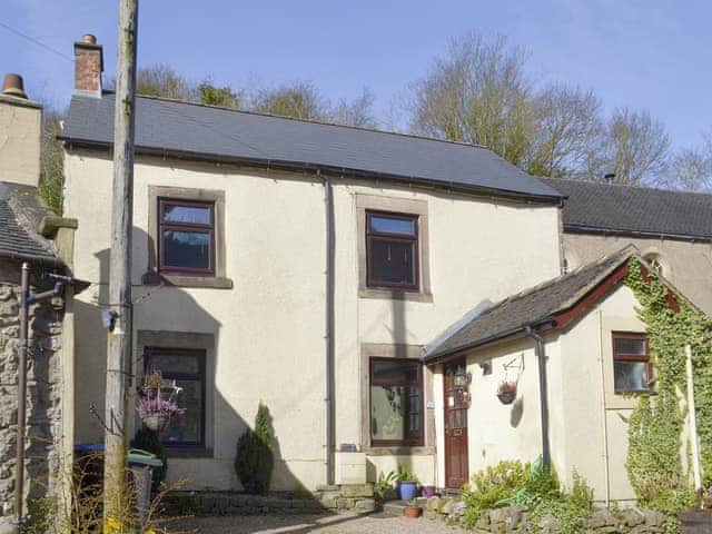 Charming holiday home | Poppy Cottage, Bonsall, near Matlock