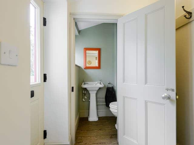 Cloakroom toilet | Rectory Cottage, Blankney, near Lincoln