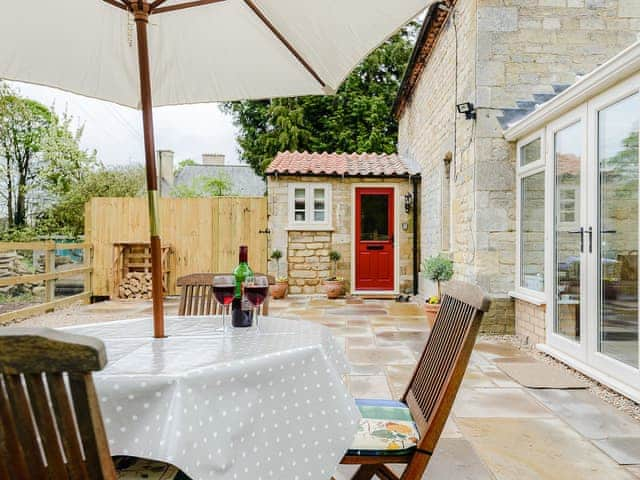 Sitting out area | Rectory Cottage, Blankney, near Lincoln