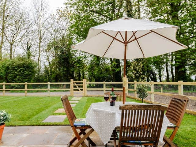 Sitting out area | Rectory Cottage, Blankney, near Lincoln