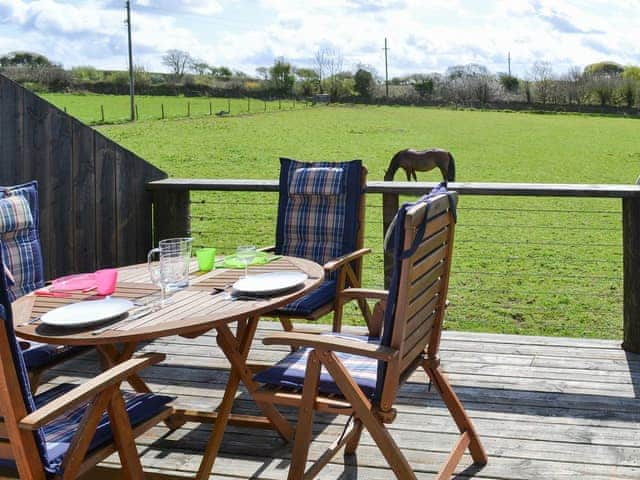 Outdoor space ideal for alfresco dining | Sunny Skies - Little Crugwallins, St Austell