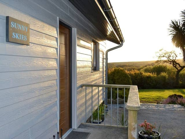 Enjoy beautiful sunsets from the property | Sunny Skies - Little Crugwallins, St Austell