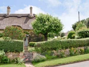 Lovely traditional thatched cottage with mature garden | Rose Cottage, Westington, Chipping Campden