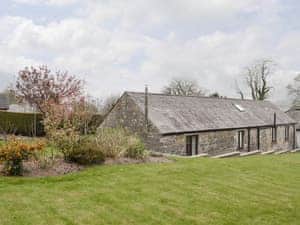 Rear of property from garden | Hameish Holiday Cottage, Kirkcudbright