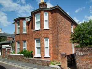 Comfortable semi-detached cottage | 20 Bellevue Road, Ryde