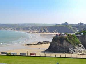 Glorious panoramic views across the bay, beach, town and coastline | Towan View Loft, Newquay