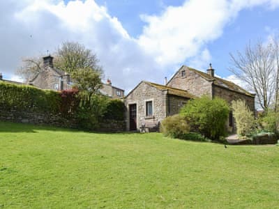 Extensive lawned garden | Yarker Lane Cottage, Mickleton, near Barnard Castle