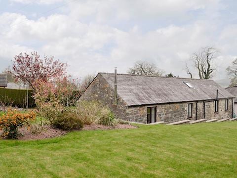 Rear of property from garden | Hameish Holiday Cottage, Kirkcudbright