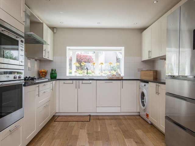 Well equipped kitchen | The Augusta House, Somerford Keynes
