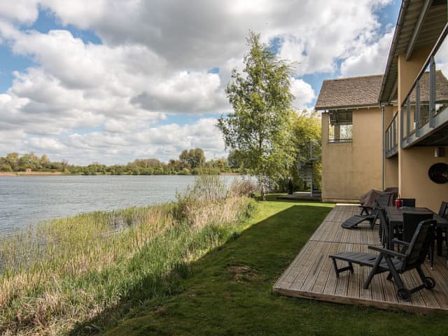 Lakeside property | The Augusta House, Somerford Keynes