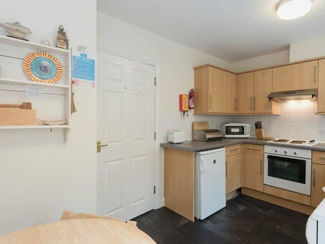 Kitchen and dining area | Hydan Cottage, Wootton Bridge