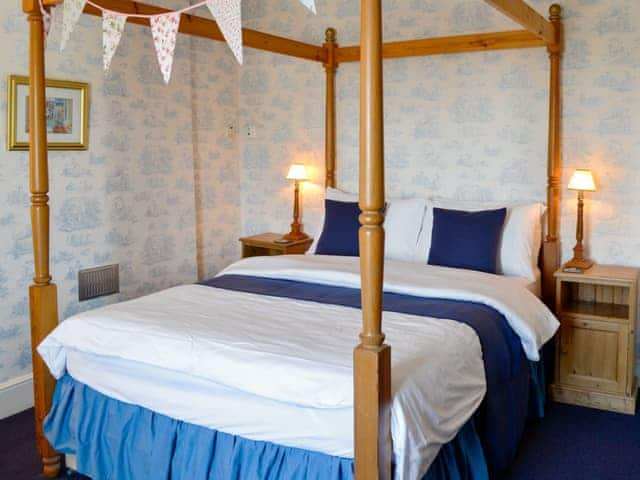 Comfortable four poster bedroom | Hornblower - The Admirals House, Ilfracombe