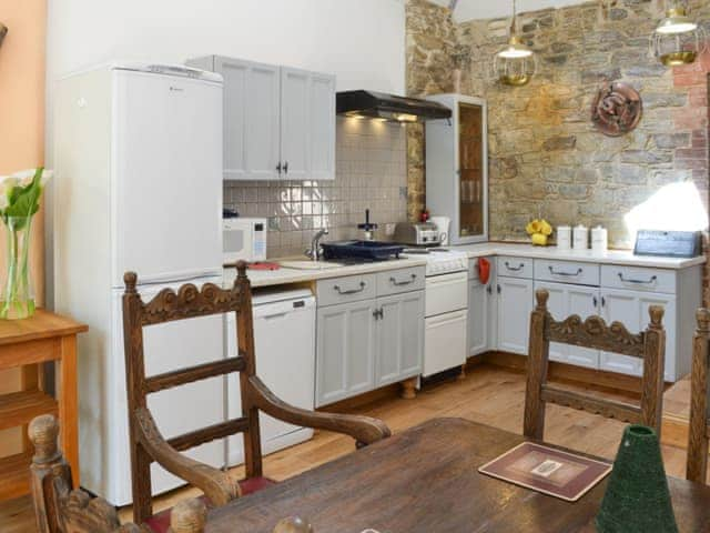 Kitchen area | Stable Cottage - Peregrine Hall Cottages, Lostwithiel