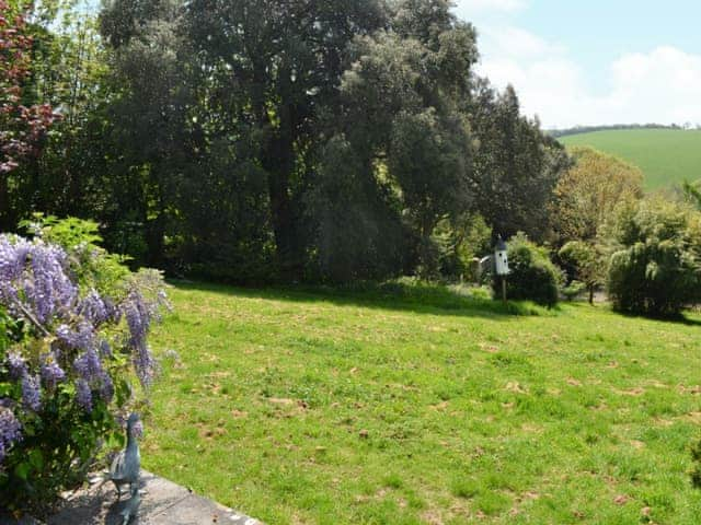 Wonderful garden and grounds | Stable End - Peregrine Hall Cottages, Lostwithiel