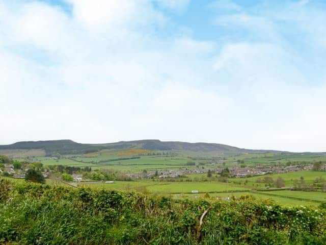 Views of the stunning scenery of the Coquet Valley and the Simonside Hills | Ferncliffe Cottage, Thropton, near Morpeth