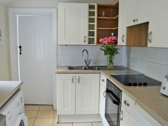 Well equipped kitchen | Pond Cottage, Sedgehill, near Shaftesbury 