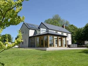 Lovingly restored former farmhouse in the Pembrokeshire countryside | Fountain Hill, Eglwyswrw, near Cardigan