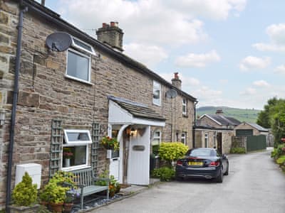 Quaint terraced cottage | Golf Cottage, Chapel-en-le-Frith, near Buxton