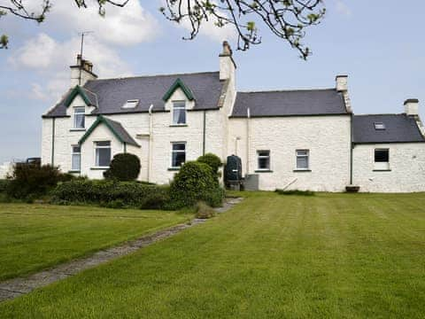 Spacious detached farmhouse on a working farm | Culquhasen, Newton Stewart, near Stranraer