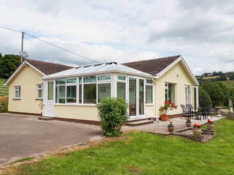 Warm and welcoming bungalow  | Tegfan, Llangenny, near Crickhowell