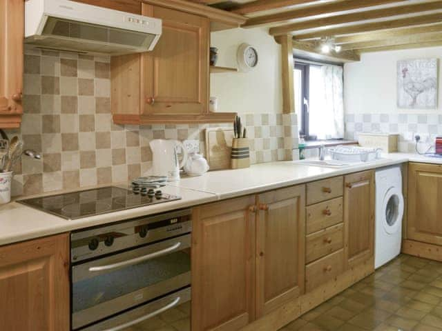 Well-equipped fitted kitchen | Parsley - Sherrill Farm Holiday Cottages, Dunterton, near Tavistock