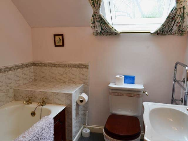 Bathroom | Timberwick Green - Akeld Manor, Akeld, Wooler