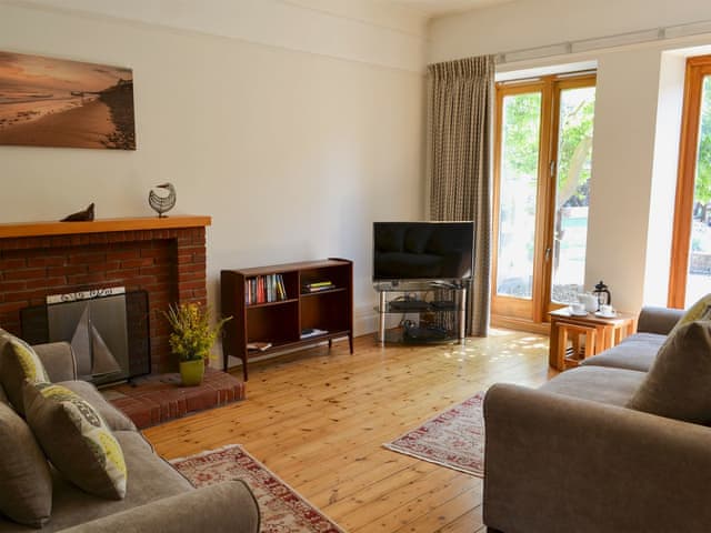 Roomy living and dining area | Magnolia Lodge, Sheringham