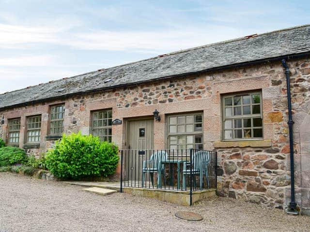 Cosy cottage with rural views  | Perriwinkle - Akeld Manor, Akeld, Wooler