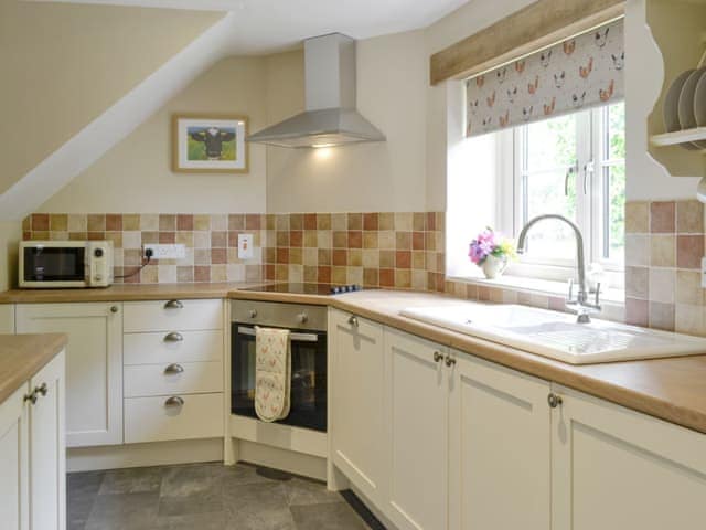 Well-equipped fitted kitchen | Little WarhamLittle Warham Cottage, Beaford, near Torrington