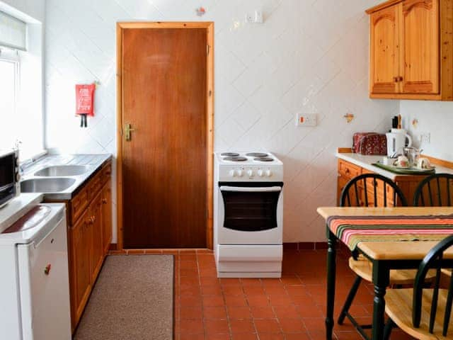 Tile-floored kitchen/diner | The Annexe at Russets, Isle Brewers, near Taunton