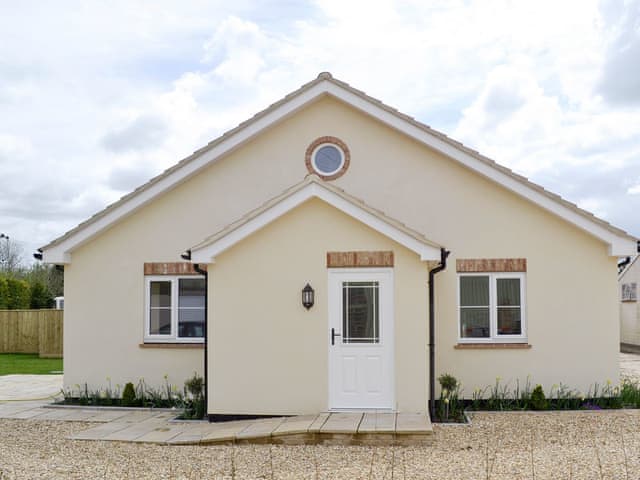 Delightfully converted holiday home | Old Dairy - Andover Lane Farm, Faberstown, near Andover