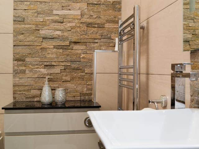 Gorgeous bathroom with shower over jacuzzi bath | The Outlook - Underwood Farm, Stroat, near Chepstow