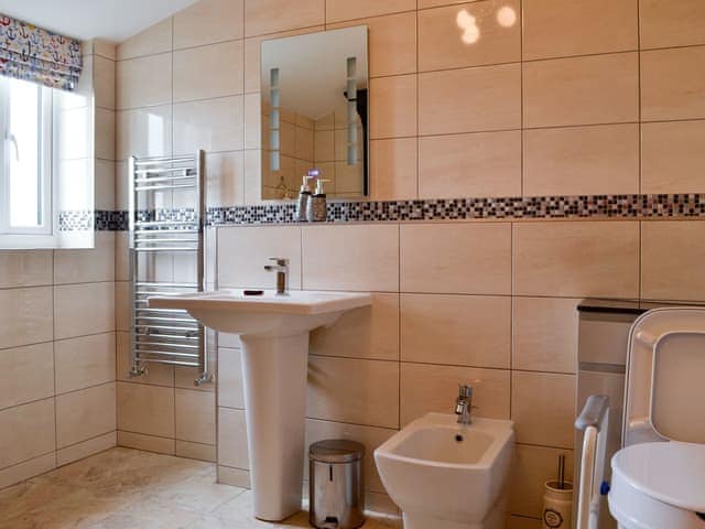 Tiled wet room with accessible facilities | The Retreat - Underwood Farm, Stroat, near Chepstow