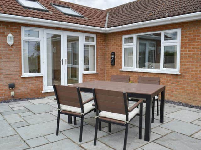 Sitting out area | Henrys Bungalow, Anderby, near Skegness