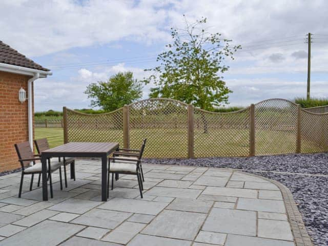 Sitting out area | Henrys Bungalow, Anderby, near Skegness